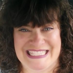 Meet your Posher, Lynn